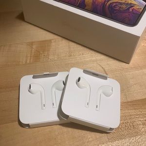 BRAND NEW! Apple EarPods with Lightening Connector!